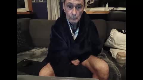 Snapshot of bigswe1 chatting on 8, 3, 2025 bigswe1 online show from 8, 3, 2025