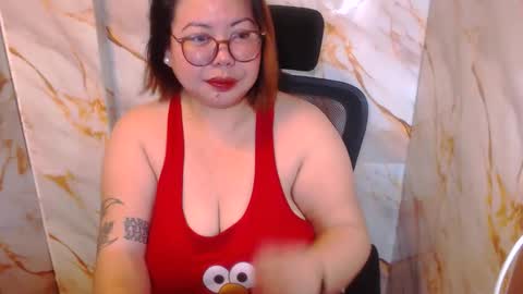 Snapshot of bigtitshotmom chatting on 7, 5, 2026 MARJ online show from 7, 5, 2026