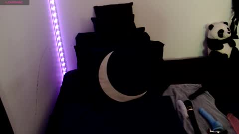 Nichole lights online show from 30, 10, 2025