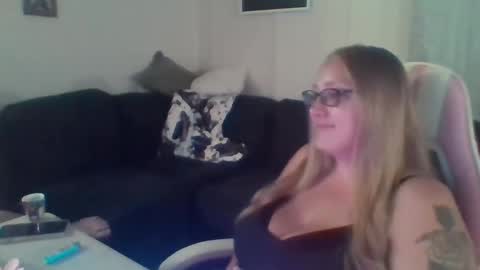 Snapshot of bigtittyboatboo chatting on 3, 10, 2025 Mountain Mama online show from 3, 10, 2025