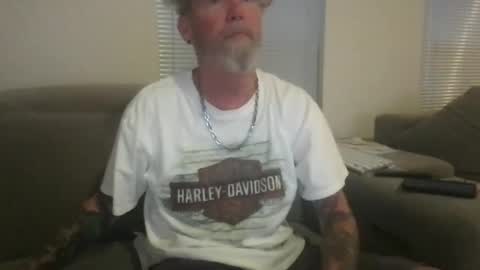 Snapshot of bigwhitedickdaddy69 chatting on 28, 9, 2025 Bigwhitedickdaddy and BabyCakes online show from 28, 9, 2025