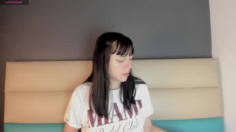 bilie__eilish online show from 16, 4, 2026
