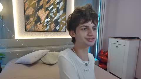 Bimbo boy online show from 11, 6, 2026