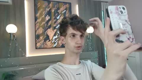 Bimbo boy online show from 26, 6, 2026