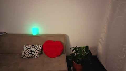 MIA  NINA online show from 5, 7, 2026