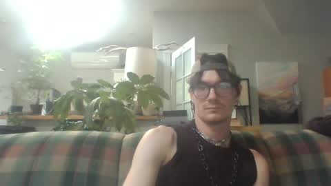 Snapshot of birdieboy808 chatting on 23, 9, 2025 birdieboy808 online show from 23, 9, 2025