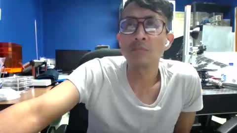 Manu O online show from 30, 5, 2026