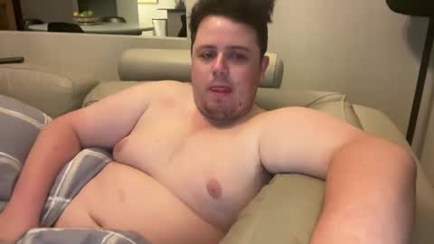 Snapshot of bisexualchubbyboy chatting on 5, 3, 2026 james online show from 5, 3, 2026