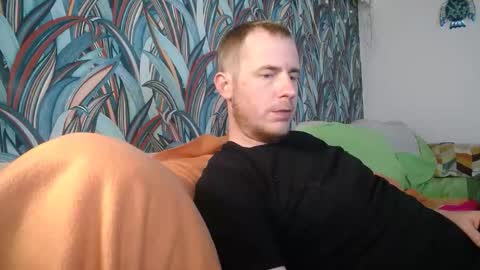 Snapshot of bizoukey15 chatting on 12, 9, 2025 bizoukey15 online show from 12, 9, 2025