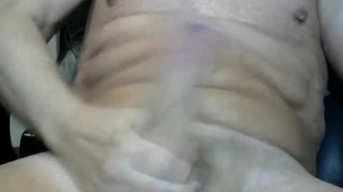 Snapshot of bkzman8 chatting on 27, 10, 2025 bkzman8 online show from 27, 10, 2025