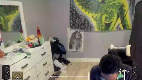 Plant Base Streamers From Pennsylvania online show from 3, 10, 2025