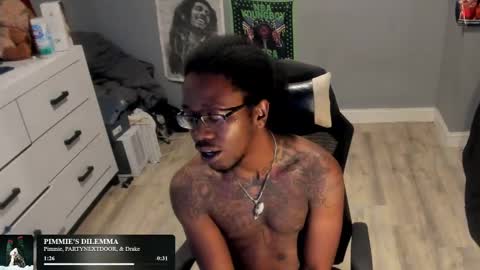 Plant Base Streamers From Pennsylvania online show from 28, 10, 2025