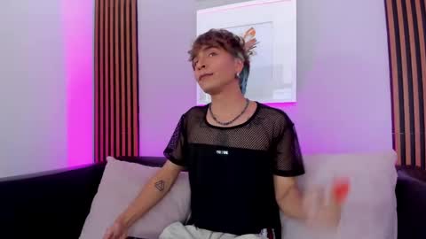  Oliver  online show from 18, 4, 2026