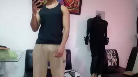 Snapshot of black_hot26 chatting on 4, 10, 2025 black_hot26 online show from 4, 10, 2025