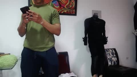 Snapshot of black_hot26 chatting on 27, 10, 2025 black_hot26 online show from 27, 10, 2025