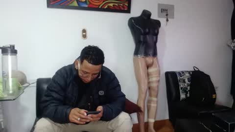 Snapshot of black_hot26 chatting on 1, 11, 2025 black_hot26 online show from 1, 11, 2025