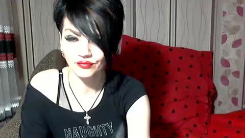 black_hot_01 online show from 4, 12, 2024