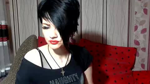 black_hot_01 online show from 12, 12, 2024