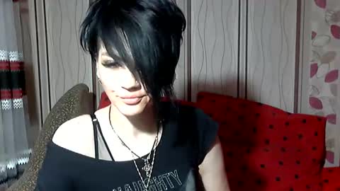 black_hot_01 online show from 19, 12, 2024