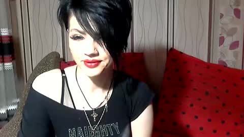 black_hot_01 online show from 23, 12, 2024