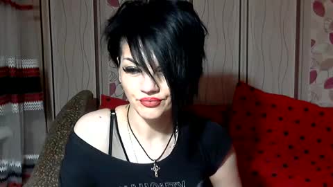 black_hot_01 online show from 16, 1, 2025