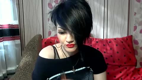 black_hot_01 online show from 26, 2, 2025
