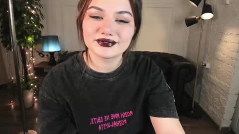 Snapshot of black_pant3r chatting on 7, 2, 2026 Mon Mon online show from 7, 2, 2026