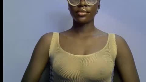 Snapshot of black_petitqueen12 chatting on 19, 12, 2025 BLACK online show from 19, 12, 2025