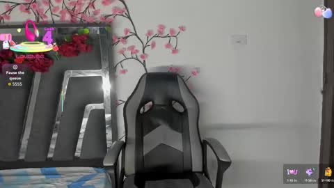 Snapshot of black_rose02 chatting on 13, 10, 2025 B L A C K  R O S E  online show from 13, 10, 2025