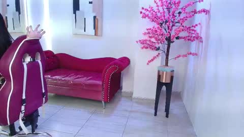 Snapshot of black_roseee chatting on 4, 11, 2025 Rousse  online show from 4, 11, 2025