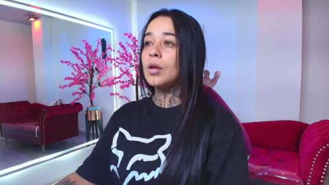 Snapshot of black_roseee chatting on 6, 2, 2026 Rousse online show from 6, 2, 2026