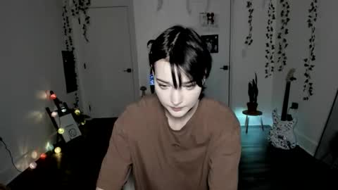 Ella online show from 17, 12, 2025