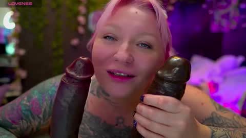 Snapshot of blackedbarbie chatting on 16, 9, 2025 Alice online show from 16, 9, 2025