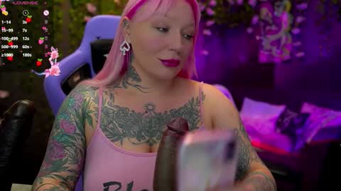 Snapshot of blackedbarbie chatting on 24, 9, 2025 Alice online show from 24, 9, 2025