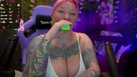 Snapshot of blackedbarbie chatting on 9, 10, 2025 Alice online show from 9, 10, 2025