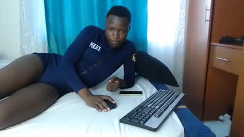 Snapshot of blackpappiy chatting on 8, 11, 2025 blackpappiy online show from 8, 11, 2025