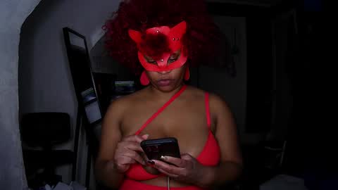 Snapshot of blacksirenqueen chatting on 5, 12, 2024 Queen Siren online show from 5, 12, 2024