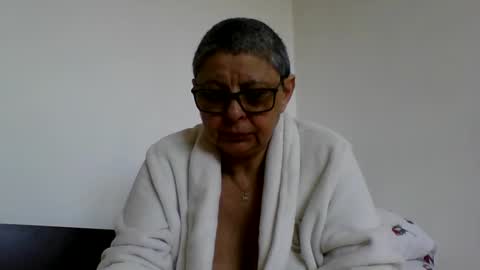 Snapshot of blackwidow05 chatting on 15, 4, 2026 Black Widow online show from 15, 4, 2026