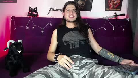 Snapshot of blackwolf_6 chatting on 16, 12, 2024 Dave online show from 16, 12, 2024