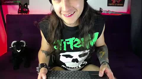 Snapshot of blackwolf_6 chatting on 22, 1, 2025 Dave online show from 22, 1, 2025
