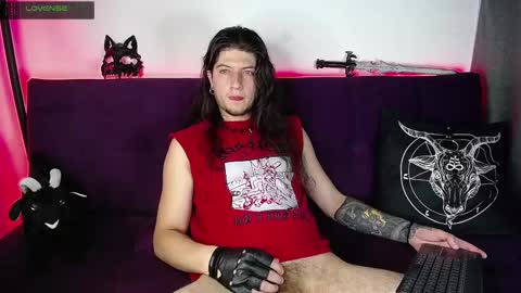 Snapshot of blackwolf_6 chatting on 19, 2, 2025 Dave online show from 19, 2, 2025