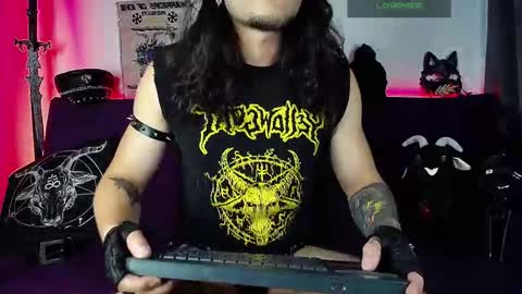 Snapshot of blackwolf_6 chatting on 8, 9, 2025 Dave online show from 8, 9, 2025