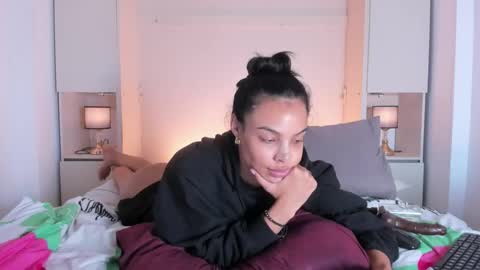 Snapshot of blackywhiite chatting on 15, 10, 2025 GRACE online show from 15, 10, 2025