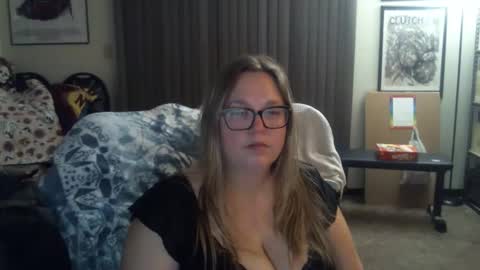 bladesizzo3111 online show from 23, 2, 2026