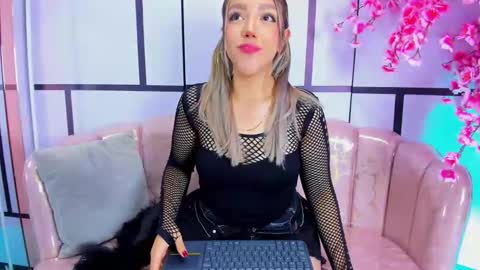 Snapshot of blairjones_ chatting on 17, 9, 2025 blairjones_ online show from 17, 9, 2025