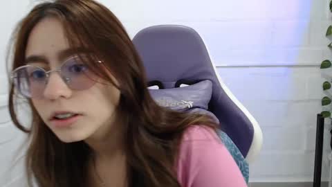 Snapshot of blairvicent chatting on 6, 10, 2025   online show from 6, 10, 2025