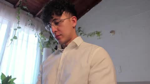 Blake Levi  Independent Model online show from 27, 4, 2026