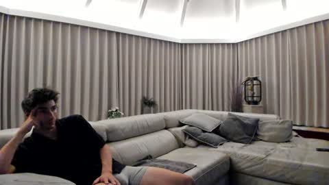 blinded12321 online show from 17, 7, 2026