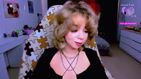 Nicole online show from 14, 9, 2025