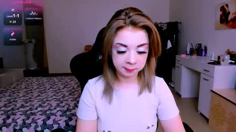 Nicole online show from 9, 6, 2026